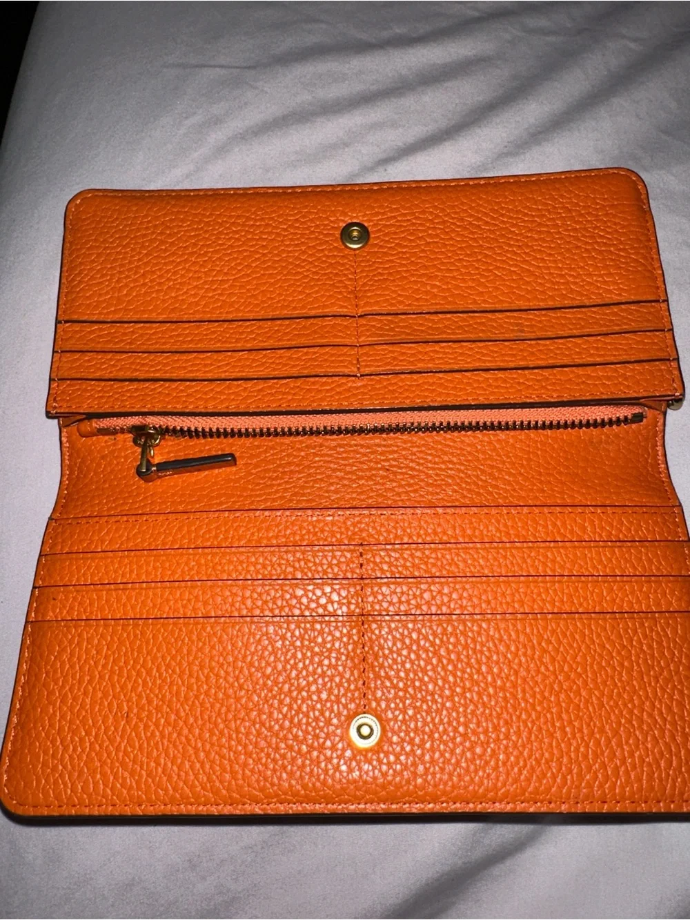 Tory Burch Pebbled Leather Zip Wallet in Camel tan gold acc like new orange int